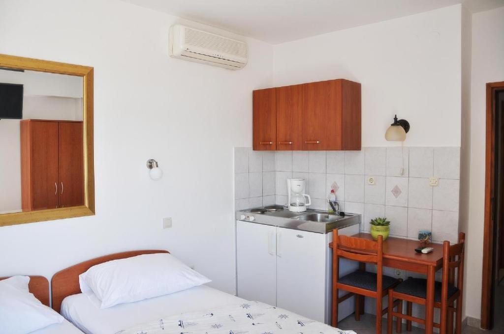 Sunrise Apartments And Studio Apartments 1 Lokva Rogoznica Exterior foto