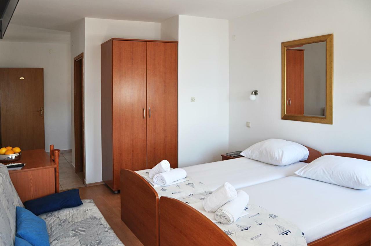 Sunrise Apartments And Studio Apartments 1 Lokva Rogoznica Exterior foto