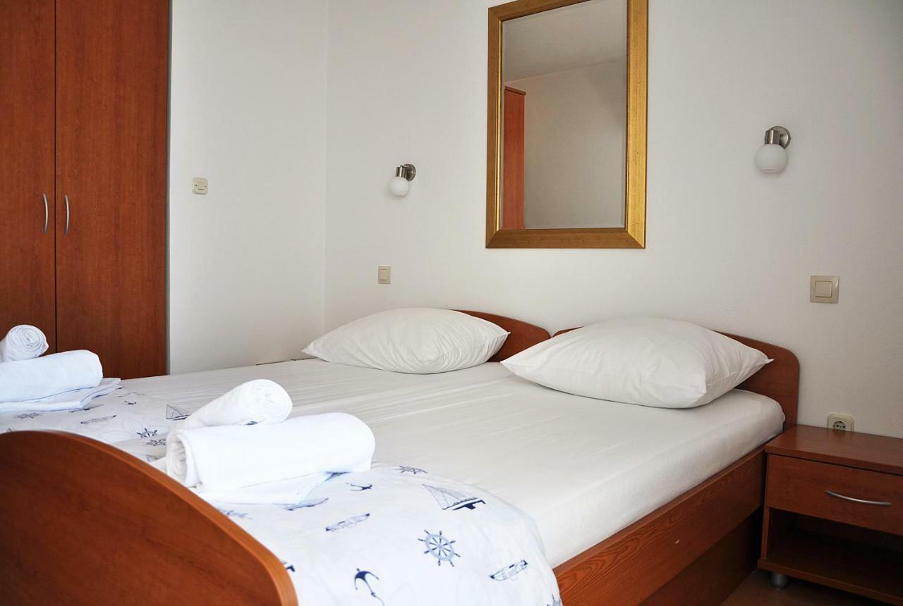 Sunrise Apartments And Studio Apartments 1 Lokva Rogoznica Exterior foto